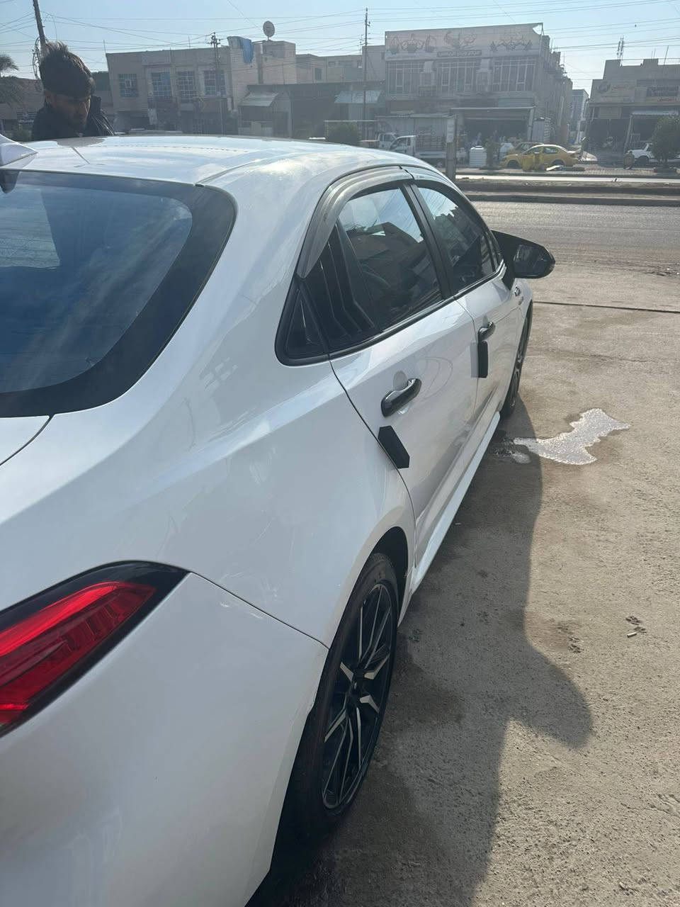 سلام عليكم
كورلا هايبرد 2023
السياره فوووول فئة ال S 
كشنات جلد كشنات كهرباء 
السياره عليه تعديلان هواي 
احلا من الصور بهواااااي 
السياره ماشيه 60,000
ضرر فقط باب عكس السايق صبغ بدون ضربه قويه والمفروض متنصبغ 
والباقي شخط مابيه 
بس صارت بعد 
السياره تزويد عزل صوت لجام 
ترايك العراق كله تبريد بصيف ثلج 
السعر ١٤٧ 
الاتصال ***********
السياره مال جناااي
