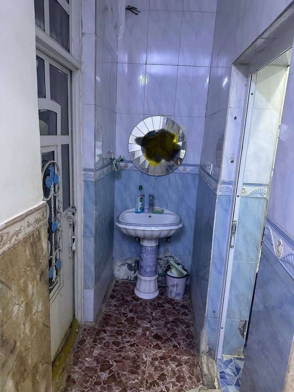 بيت للبيع منطقة الشعلة ام نجم 
قرب مدرسة مالك الاشتر 
150 متر 
واجهة 7 ونص 
نزال 20 
نضيف جداً صالح للسكن 
طابقين بناء حديث 
 السعر جداً مناسب بيع مستعجل 
***********
