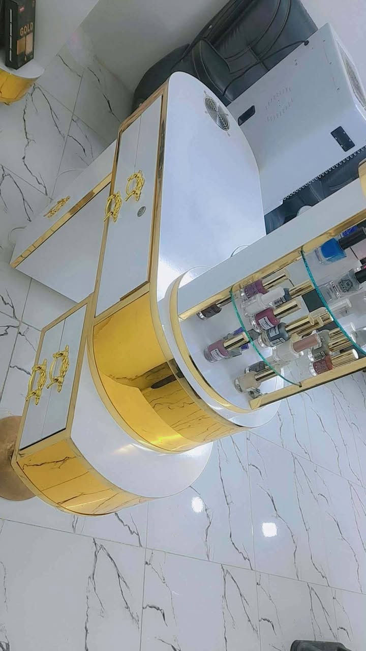 غراض حلاقه نظافه 98٪ مع مولده بريكنز 54كيفي مايعادل 1000 انبير مع خزان كاز للبيع


**إذا كنت صاحب هذا الإعلان وتريد حذفه لأي سبب، رجاءا أرسل رسالة إلى الدعم الفني**