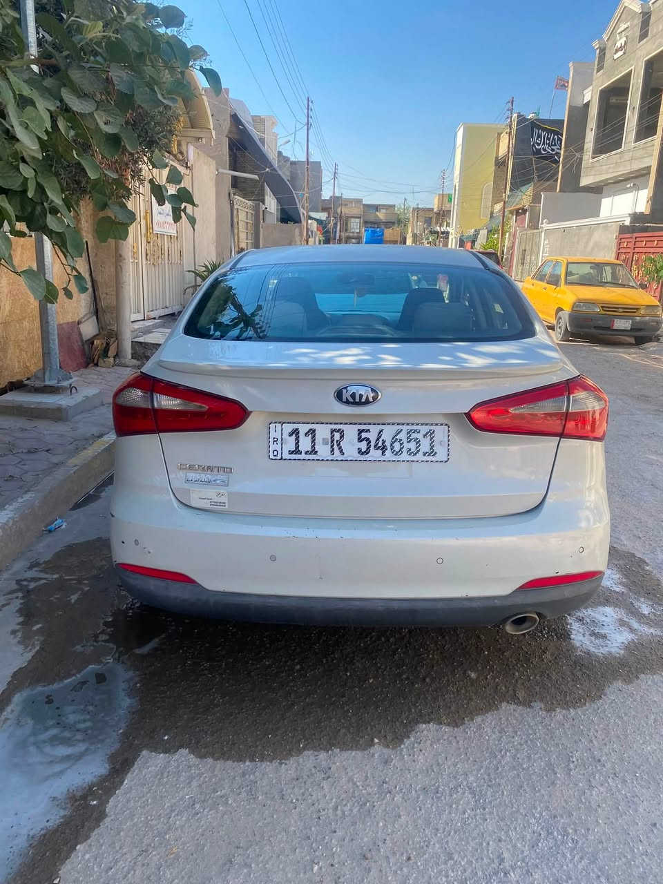 سلام عليكم
سيراتو موديل ١٣ سيارة فول مواصفات عدا البصمه كير مكينه تبريد خير من الله مكينه ١٦٠٠ دوش بيها بالجاملغ الخلفي جوة قبق البانزين طخف خفيفه ومرشوشه هيه والباب الاخلفي والامامي وشويه كد شبرين رش بالبنيد والباقي مكفول رقم بغداد باسمي
مكاني بغداد المحموديه 
رقم الهاتف / *********** بي واتساب
السعر / 108وبيها مجال للطيبين
