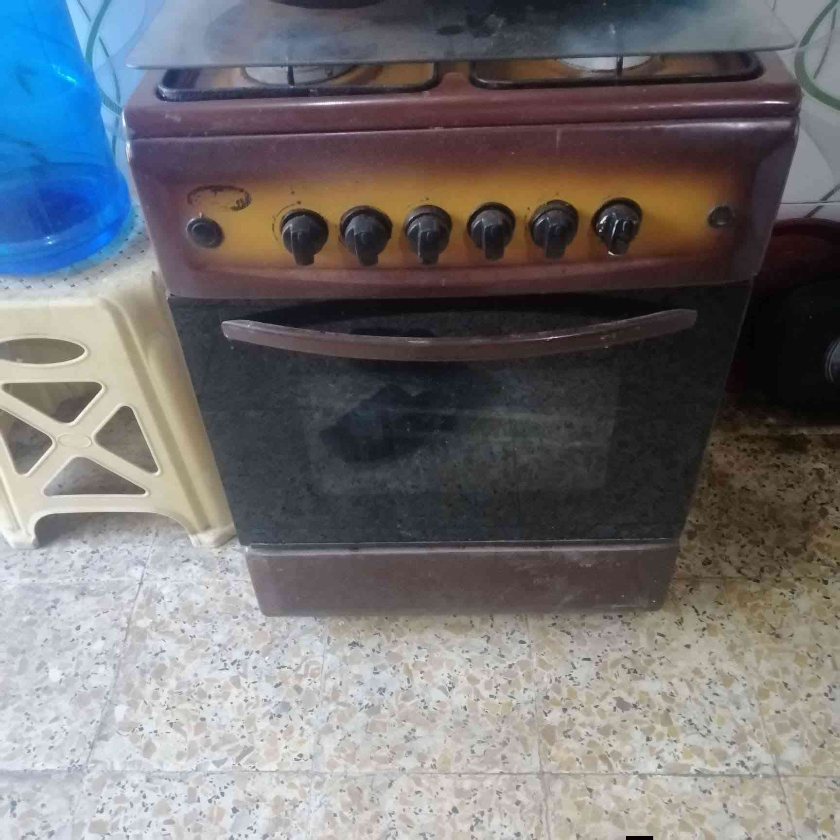 طباخ مستعمل شغال والفرن شغال للبيع وميز للبيع


**إذا كنت صاحب هذا الإعلان وتريد حذفه لأي سبب، رجاءا أرسل رسالة إلى الدعم الفني**