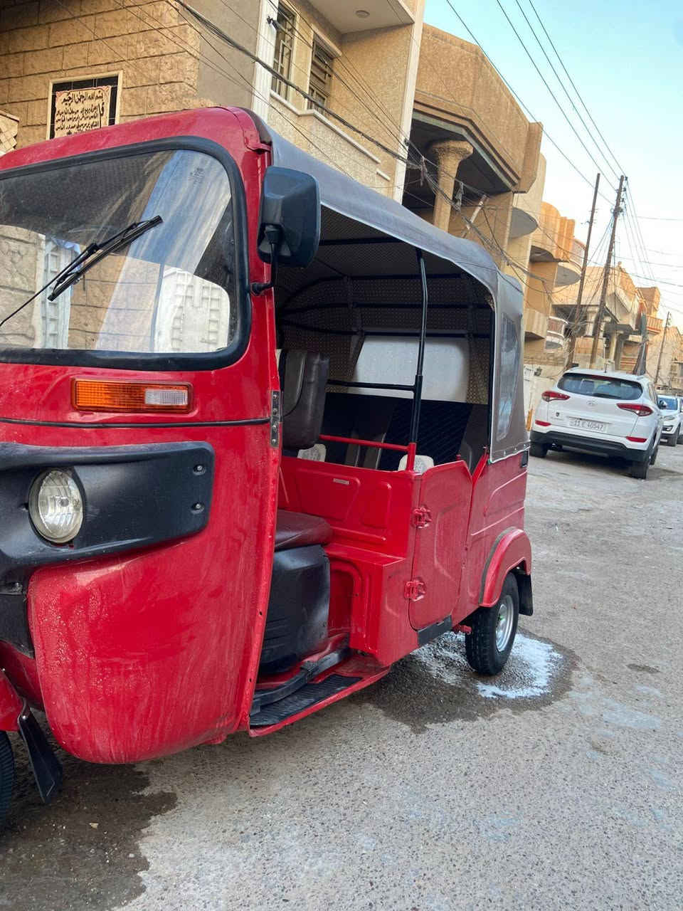 سلام عليكم تكتك للبيع مديل 22 اوراق مصبوغه عام للجماومكينهليه كير واكسل كلشي ما بيهن للاستفسار ***********العنوان بغداد الشعب
