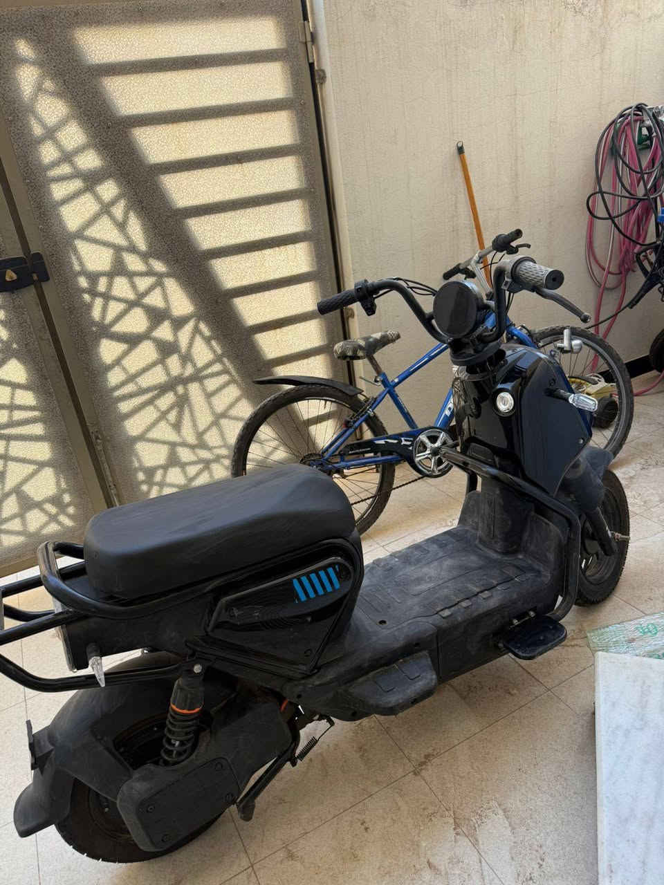 السلام عليكم
دراجات شحن للبيع السوده نوع سكنس كامله اي نقص ما بيها ما صارلها اسبوع من جبتها جديده لوك
الحمره حجم 14 بيها نقص بطاريات فقط دراجه كامله نقصها بس بطاريات
الاستفسار على هذا الرقم *********** العنوان بغداد

