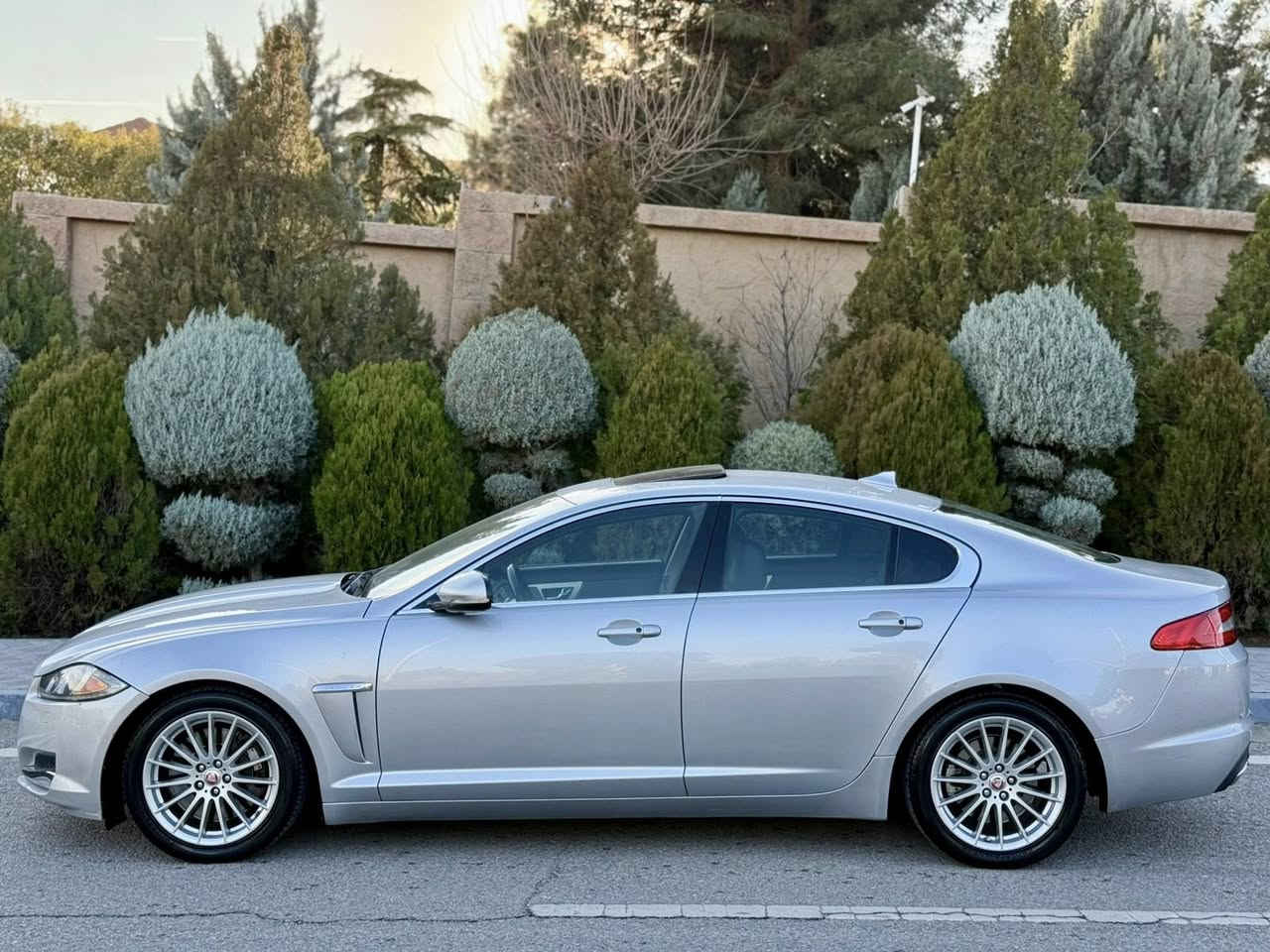 ‏Jaguar xf  2015  ٤ سلندر اقتصادي 

سعر مناسب حيل مناسب١١٣ مجال

فول فول موصفات 
سلايد
مرايه رادار
امامي خلفي حاسه
شاشه كاميرا
تبريد مركزي
كشن جلد 
كشن هيتر
كشن كاربا
كشن خزن
بريك بصمه
٤ ابواب بصمه
گير ماوس
لايتات عدصه زينون بيلادي

گير محرك بشرت ١٠٠/١٠٠
تبريد تاقم صدر بشرت ١٠٠/١٠٠
صبغ قطعتين صبغ بدون دواغل بدون ارباك بشرت فحص
سنوي رقم جديد حتي ٢٠٢٨ بي اسمي تحويل بشرت

سعر ١١٣ ورقه مجال 

***********
***********

*******************************************
‏Jaguar xf  2015 

فول فول مواسفات
٤ بستون مرغوب
سلايد
رادارى ئاوينە
بيش و دوا حاسه
شاشه و كاميرا
ته بريدى مه ركه زى
كوشن جلدو هيتر
كوشن خزن و كاره با
بريك به صمه
به صمه ى ده ركا
گير ماوس
لايت ليدو زينون بيلادى
گيرو مه كينه و ته بريد تاقم بيشى به شه رت بى نوقسانيه به شه رتى فه حص
دوو بارجه ى بو ياغه بى ناوكرتن بى ارباك به شه رتى سونه ر 
سه نه وى ره قه مى تازه يه تا ٢٠٢٨ به ناو خومه وه يه ته حويل به شه رت 

سعرى ١١٣ معامه له

***********
***********
