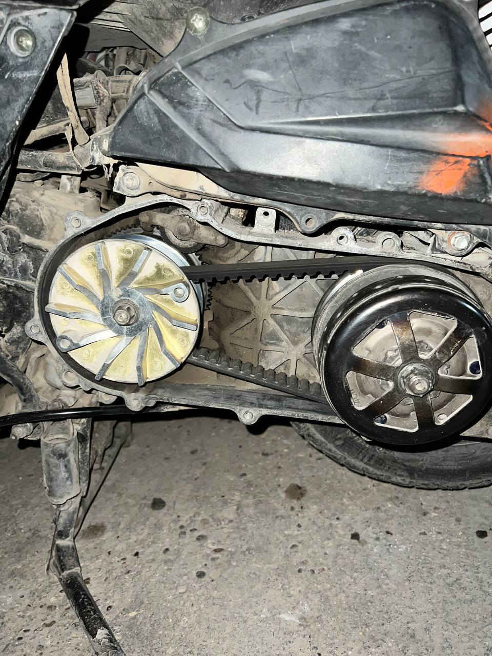 سلام عليكم دراجه جي تي ار  الدراجه دشبول ٣ الوان الدراجه كفاله كله ختم واحد فقط.الكفرات تجاري والمكينه امفيلسه فقط مامفتوحه الاكلجات رياضي اصلي مو تجاري وبيه قبق افلاوين وبيه تزويد نواعم الدراجه خرسه  للمراوس بجبلي فقط الرقم ***********المكان بياع
