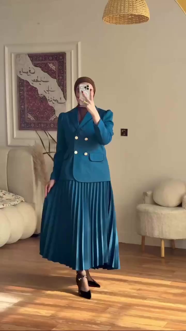 طقم تنوره + ستره كلوش
  

القياسات /
 40 - 42 - 44 - 46 - 48 - 50 

نوع القماش / قماش دابل باربي  

طول التنوره  100 ✨
( التنوره تكسير سحاب + دكمه نضام كمر ) 

طول الستره 68


**إذا كنت صاحب هذا الإعلان وتريد حذفه لأي سبب، رجاءا أرسل رسالة إلى الدعم الفني**