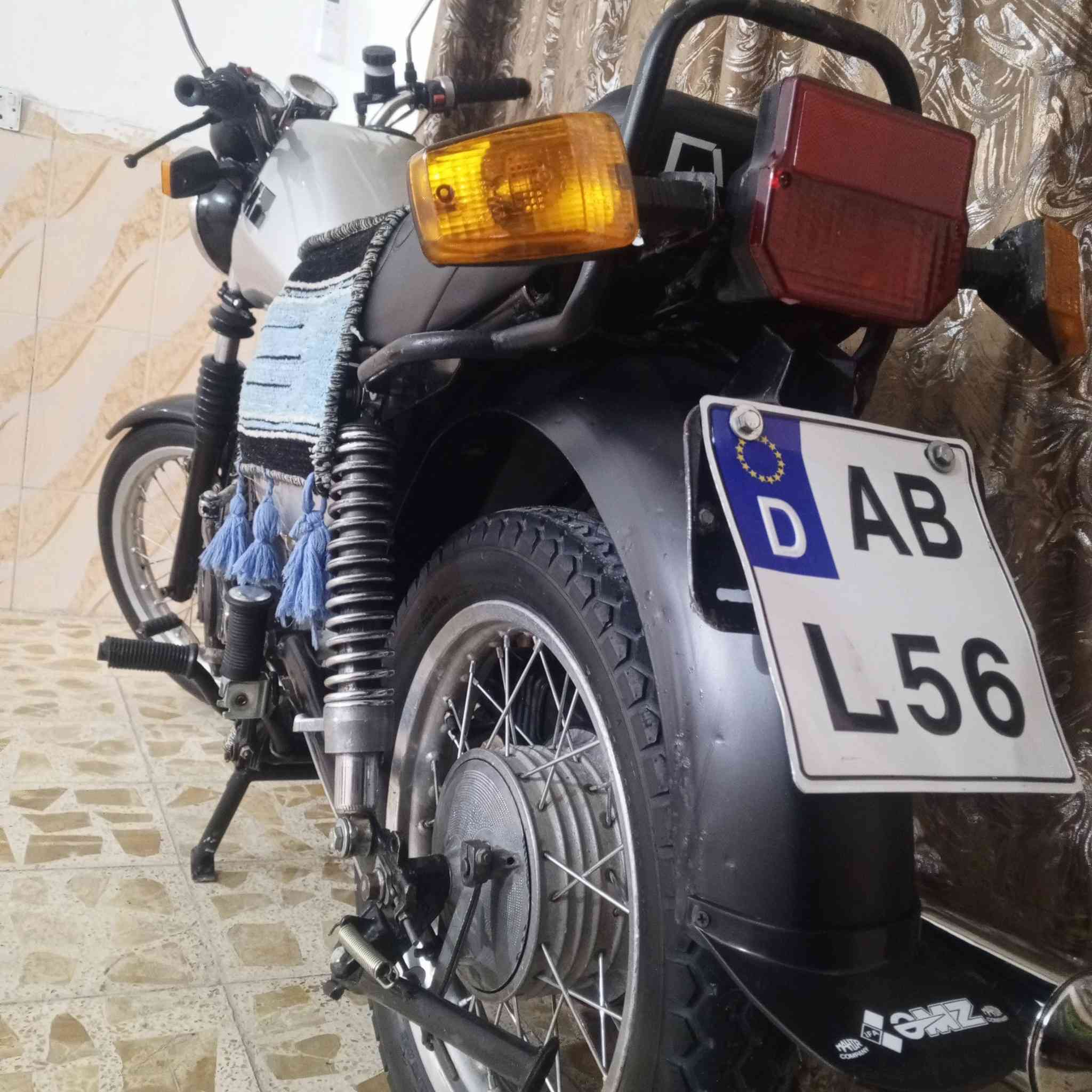 سلام عليكم مرخصت مدير الكروب
امزت قمبوره للبيع دراجه كير مكينه شلعه ومعدل خير من الله ما بيهه قطرت لحيم كصه 2 عل فتح دراجه احله من الصور وتجي وتشوفهه بعينك مكاني واسط للاستفسار اتصل ‏‪***********‬‏ ♥️
