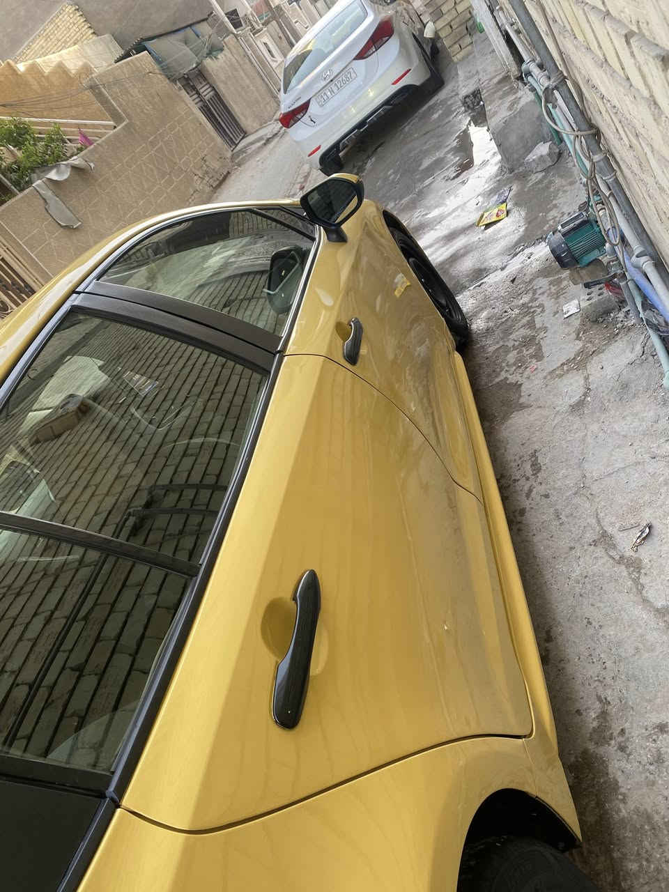 السلام عليكم كورله موديل 2020 وارد امريكي سياره اصل لون اسود دخلت من امريكا فقط دعاميه نضربت بل عراق باب الخلفي عكس سائق تبدل اصلي نفس لون والامامي شوي معجون وايرباك برده فقط طاك وراجع سستم باقي كفاله  سياره مال جناي تخبل نضيفه من كلشي تشغل وتطلع الاستفسار خاص  او الاتصال رقم
***********
السعر:142وبيها مجال
