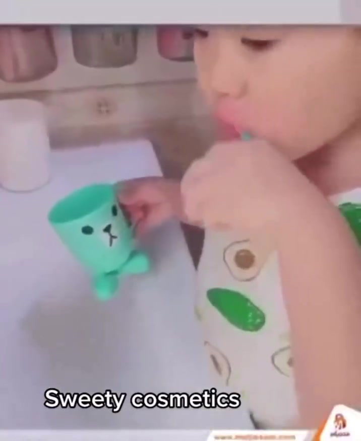 فرشه أسنان أطفال سيلكون شكل U 

✨ فرشة اسنان إستخدام السيليكون ، مادة PP ذات نوعية جيدة وحرفية دقيقة ومتينة🦷

⭕يمكنهم تنظيف الأسنان بشكل فعال دون الإضرار باللثة وحماية الأسنان.

*تفريش أسنانك بسرعة ، وأكثر ملاءمة للثة الأطفال الهشة. 🦷 مع رأس فرشاة ناعم ، فإنه يحمي اللثة ويقلل الضرر.*😍

*❤️-الميزات:
🦷- يمكنهم تنظيف الاسنان بشكل فعال دون الإضرار باللثة وحماية الأسنان.🥰🥰
الشكل الجميل جذاب للأطفال ، ويقلل من مقاومتهم لتنظيف الأسنان بالفرشاة.

🦷- تفريش أسنانك بسرعة ، وأكثر ملاءمة للثة الأطفال الهشة.

🦷- مع رأس فرشاة ناعم ، فإنه يحمي 
اللثة ويقلل الضرر.👍🏻

السعر الفين ✨ والتوصيل اربعة الالف لجميع محافظات العراق


**إذا كنت صاحب هذا الإعلان وتريد حذفه لأي سبب، رجاءا أرسل رسالة إلى الدعم الفني**