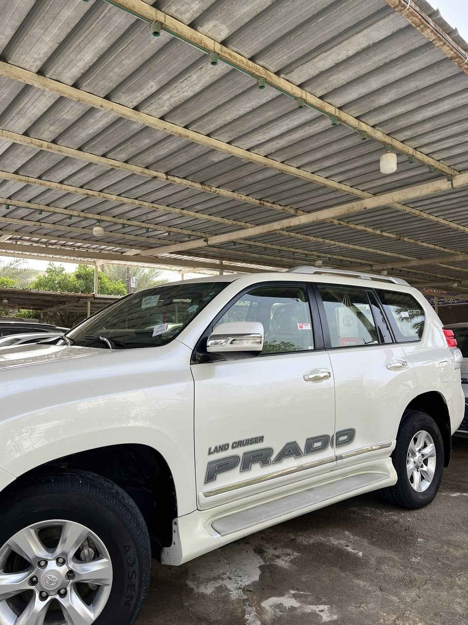 سلام وعليكم برادو موديل 2013 كويتي سياره جديده مكفوله من صبغ فقط بارد بسيط سعر 288 وبيها مجال رقم الهاتف ***********
