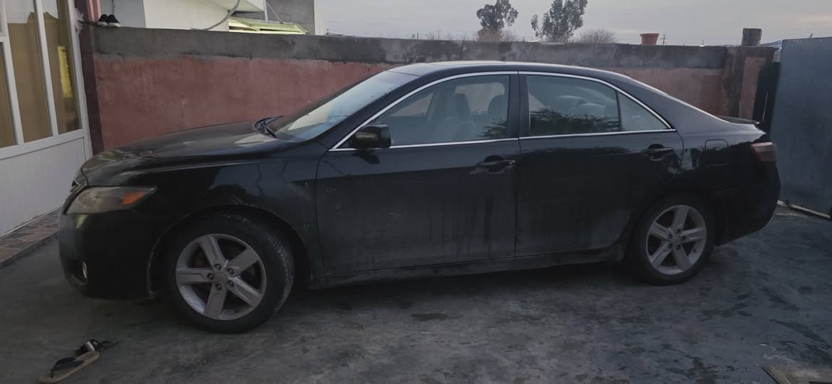 كامرى2009 LE فول مواسةفات سلايت. تةنها يةك چةملةغى پيشي بوياخة  سؤنةرم داناوة دواوةي قرچيكي هةية بةس ناو سندوقي نةگرتوة. سةنةوي تازة بةسةر چوة كال بونةوةي نية تةحويل خرامة بؤياخ گير مةكينة هةمووي بةشةرت.  سعري. 103$   ***********.... *********** چمچمال السليمانية, العراق
