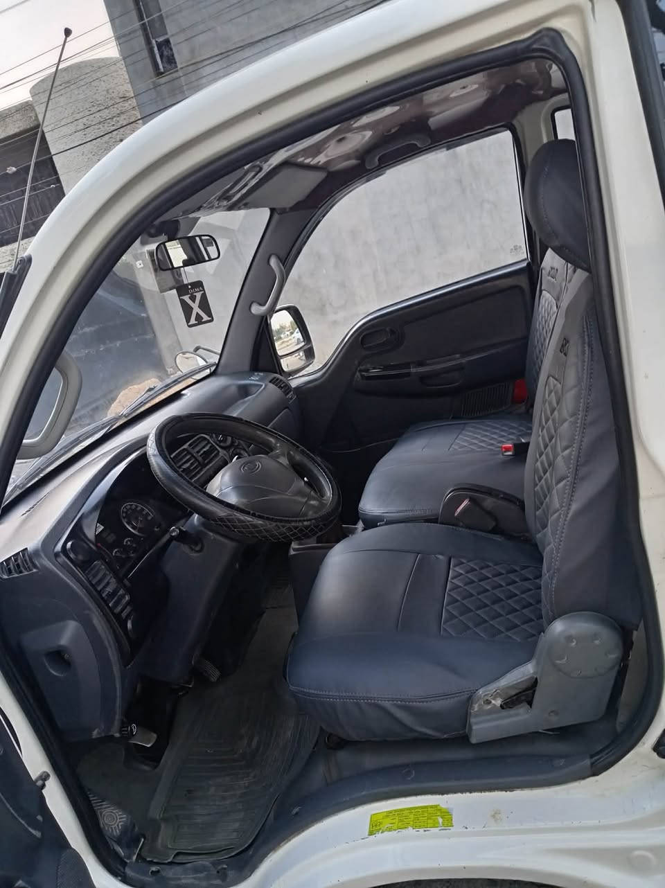 كية بنكو 2700رقم بغداد موديل 9الماني مشروع وطني كير اكسن شاصي رقم شاصي مكفول السعر 94مكان بغداد الدورة***********
