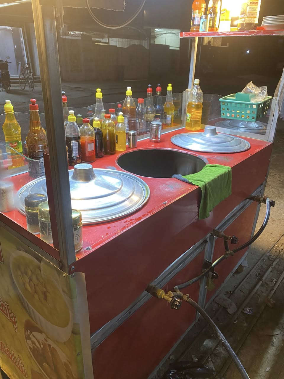 عربانة لبلبي او باقلاء اوشلغم للبيع مع كامل ملحقاتهة 3 اجدورة كاسات خواشيك مملحات  امواعين مع منظم او صوندات او قفايص انارة كاملة حتة ابطالة الحامض والشطات والخل اودبس الرمان هم وياهن يعني گبل تتوكل على الله وتفتح
مكاني الشعب
السعر 325 اوبيهة مجال بسيط 
متواجد واتس اب
***********
