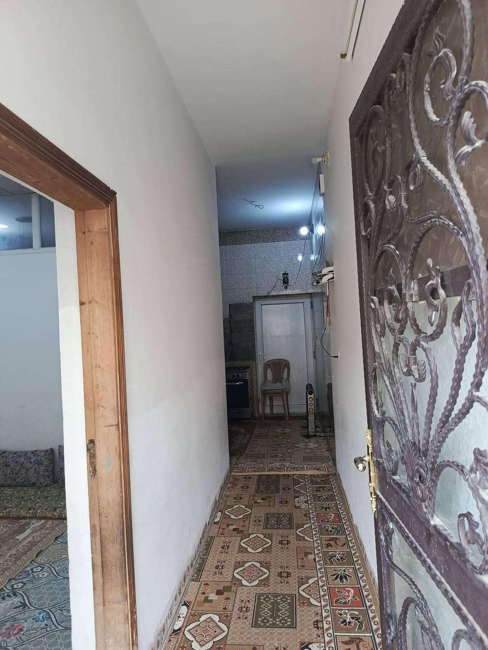 دار للبيع 100متر واجهه 5 طول20
زراعي كامل الاوراق بسمي بل بلديه
بناية تاريخ البيت 2015/2016
يتكون طابق الأرضي من الحوش وغرفة خطار 4×4 سقف ثانوي وممر ومطبخ ومنور 250×110والصحيات وفوك الصحيات مخزن 2×160
وغرفة نوم 5×4 وطابق الثاني يتكون من بلكونه غرفةخطار5×4 سقف ثانوي مطبخ وصحيات وفوك صحيات مخزن2×160وغرفة
نوم 5×4 قاطين درج خارجي مكان تسعين قرب مديرية تربية كركوك فرع حسينية الامام حسن المجتبى
السعر 95 مليون وقابل للتفاوض وهاذ رقمي 👇
                ***********
