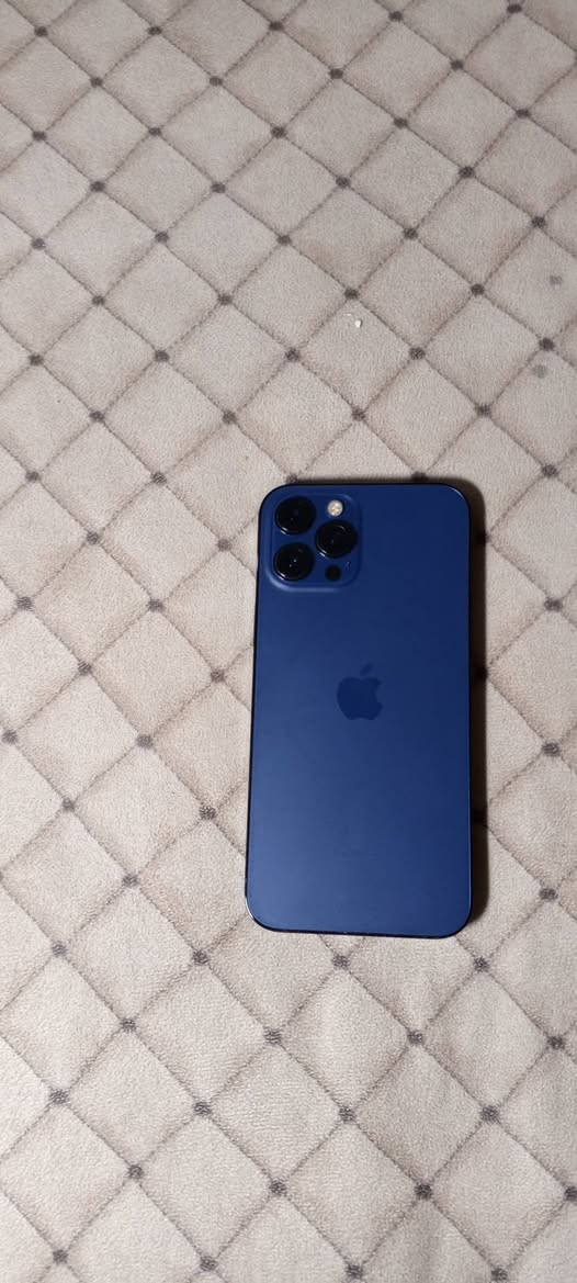 السلام عليكم ايفون 12 برو ماكس
بطارية 77
ذاكرة 256
جهاز بلادي مامفتوح 
سعر 500 بي مجال 
الاستفسار على الرقم
***********
