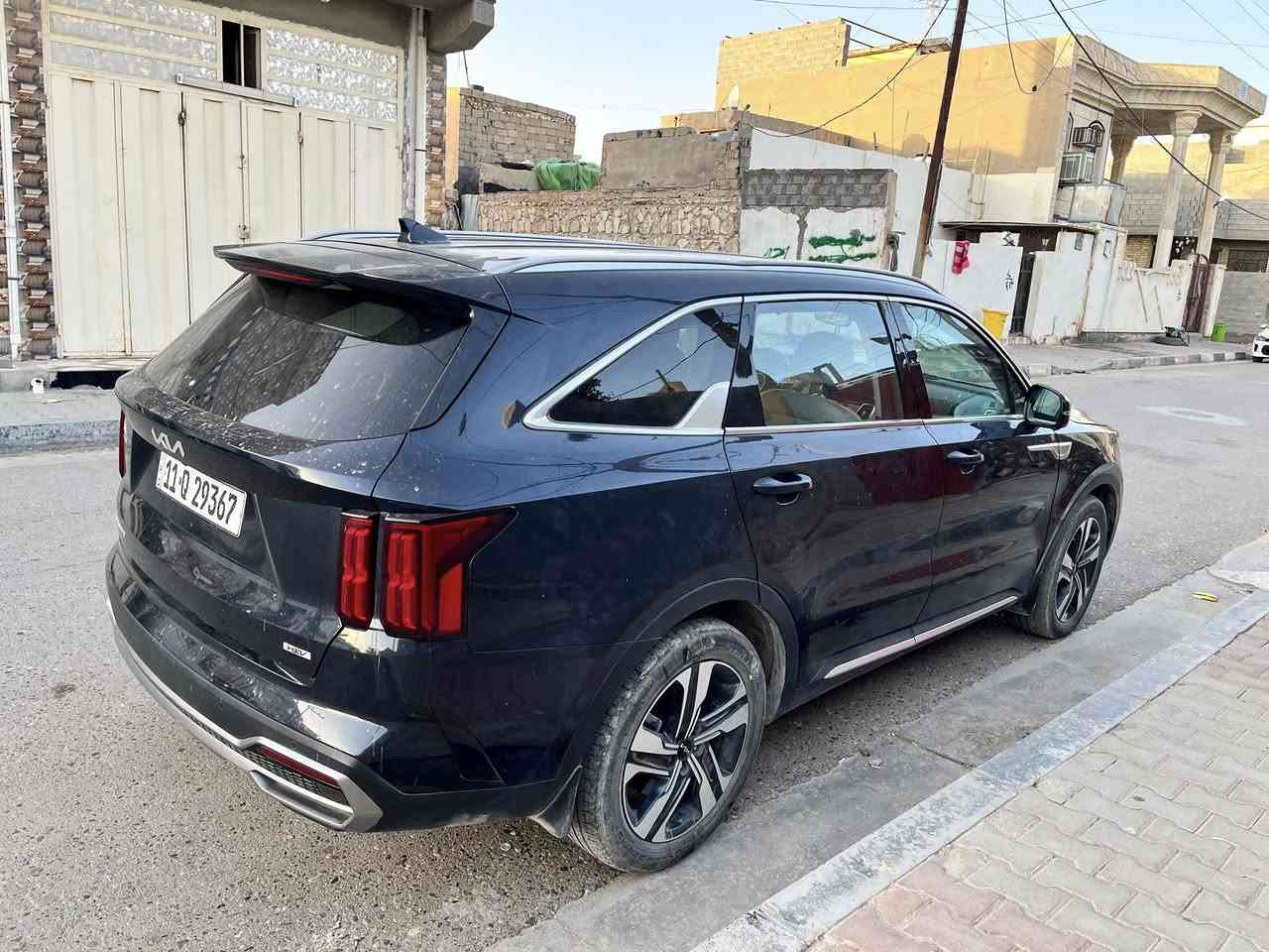 السلام عليكم ورحمة الله
اخواني الاعزاء 
سورنتو 2023 sx prestige  هايبرد 
السعر 25000$ (250) ورقة وبيها مجال للطيبين 
محرك 1600 تيربو 258 حصان
لون نيلي 
الداخل اوف وايت
ماشية50000الف كيلو قابل للزيادة 
المواصفات 
اربع كامرات محيطية 
تدفئة تبريد المقاعد الامامية 
وتدفئة المقاعد الخلفية 
كشنات vip منفصل 
كير ماوس
شفتات استيرن 
هاند بريك بصمة
رادار قراءة خطوط الطريق
رادارات امامي وخلفي وجانبي 
مانع تصادم امامي 
مانع تصادم خلفي 
قيادة ذاتية 
التدخل في حال انحراف السيارة عن المسار 
حساس تحذير في حال فتح اي باب للسيارة وهناك سيارة قريبة 
عدادات دجتل وتفتح كامرة بالعدادات عند الاشارة 
تبريدها خير من الله ثلج 
مستوردها على ايدي دخول شهر السابع 2024 
كصيتها ماشية 5000 كيلو متر 
وبيها هواي مواصفات 
صور الحادث مرفقة بالمنشور 
تبديل جاملغ وصبغ بالباب وشوي التكمة فوك الجاملغ بدون ايرباكات وبدون دواخل مكفولة 
مصلحة تصليح درجة اولى يم سمكرة الحاج محمد المندلاوي 
مكان السيارة الانبار - الحبانية
***********
متواجد  واتساب واتصال بالخدمة
واعتذر عن الاطالة 
تحياتي لجنابكم
