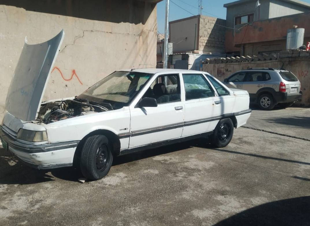 بسم الله توكلنا على الله سياره بلاش وين اهل الرعاية والكسبه سياره بلاش 
سيارة رينو نضيفه موديل 92 للبيع كير و محرك شرط  قطاره بل بانزين رقم نينوى أخضر شرط التحويل بسمك ما عليه أي قرامات الجوم تحكم كهرباء اضويته دشبوله كله شقاله  طخم تاير جديد باتري جديد السعر مليون العنوان موصل الجانب الايسر ***********
