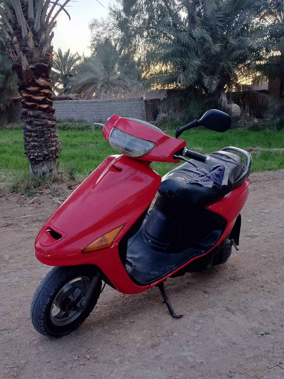 سلام عليكم دراجه فراشه للبيع دراجه خير من الله مكينه نضيفه كفرها جديد ***********
