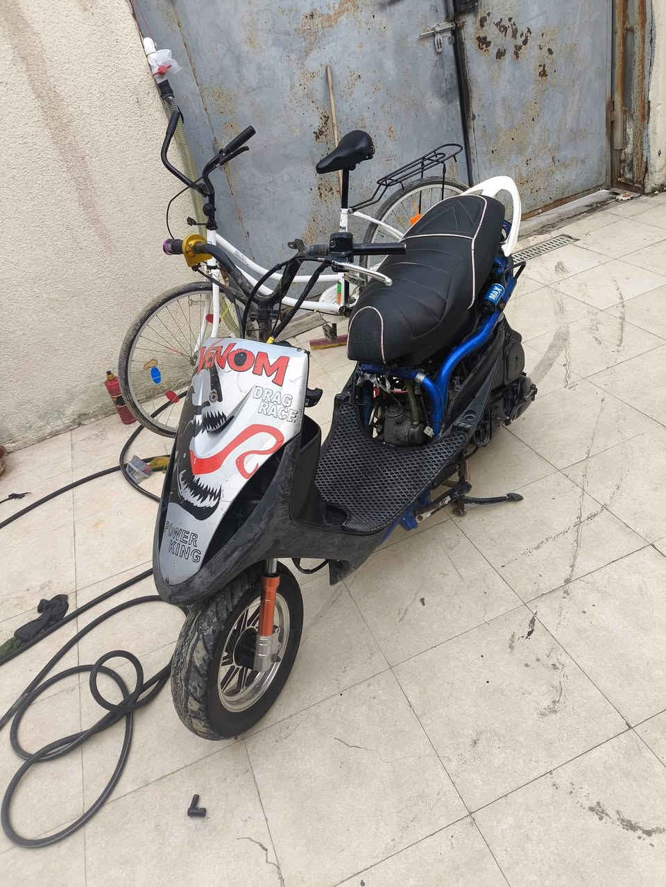 ماكس عدله ٥٠ بلاد مفتوحه
بيه كلجات رياضي شلع شلع 
كامله من كلشي هيج حربيه مثل صوره 
سعر ٤٠٠ شراي يجي خاص 
مكان ناصريه مركز


**إذا كنت صاحب هذا الإعلان وتريد حذفه لأي سبب، رجاءا أرسل رسالة إلى الدعم الفني**