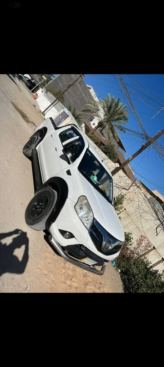 سلام عليكم بيكم فتون 20015 سيارة  مكفولة من ضربة من محرك سيارة نضيفة خير من الله السعر 100 بيه مجال الاستفسار ***********
