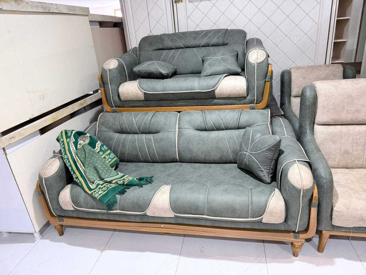 للبيع


**إذا كنت صاحب هذا الإعلان وتريد حذفه لأي سبب، رجاءا أرسل رسالة إلى الدعم الفني**