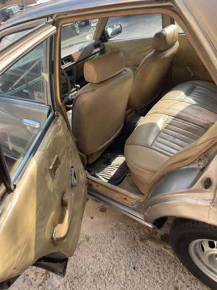 السلام عليكم 
كرونة موديل ٨١ سيارة خير من الله
تخم تاير وحدادية جديدة
مكينة و كير خير من الله 
سياره باسمي شرط تحويل رقم نينوى جديد انكليزي
للاستفسار الاتصال ع رقم ***********
السعر ٣٦ ورقه وبيه مجال بغداد المنصور
