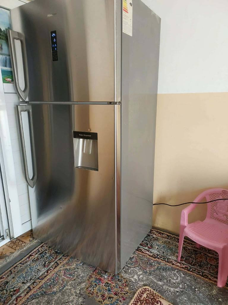 ثلاجه هايسنز للبيع 
المواصفات حجم كبير بخاخات فوگ وجوه تبريد ثلج تجميد فول يوصل(-٢٠) الثلاجه الكنترول مالته لمس اضافه بيه براد (الشراي يجي يگلب ويقتنع يله يشيلهه ) 
ه‍ *********** النجف, العراق
