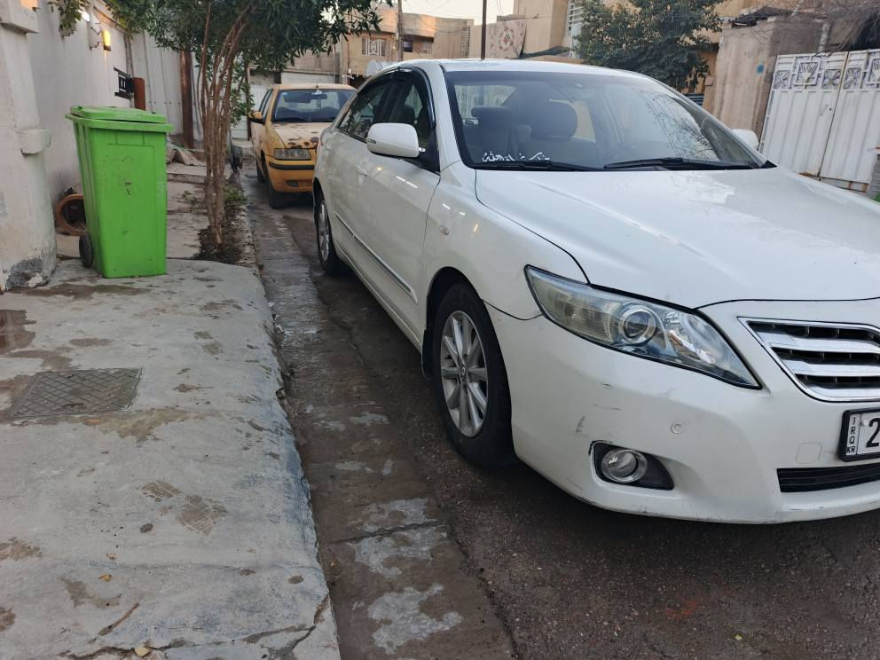 السلام عليكم 
كامري 2010
بدون صبغ بس بارد بل خشم 
وبارد بل جاملغ هم بل خشم 
رقم جديد وكالة تحويل اربيل 
بدون نقص 
مكانة بغداد 
*********** بغداد, العراق
