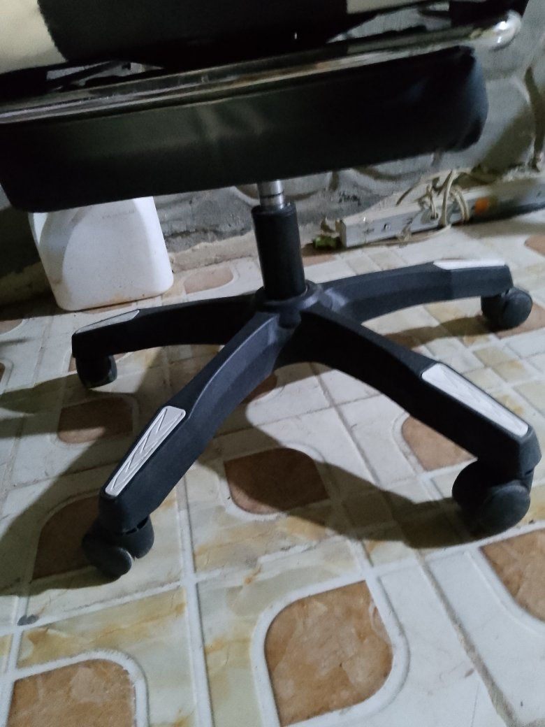 مساء الخير 
عندي كرسي كيمنك الي يحب يشتريه


**إذا كنت صاحب هذا الإعلان وتريد حذفه لأي سبب، رجاءا أرسل رسالة إلى الدعم الفني**