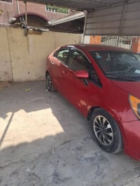 كيا ريو موديل ١٣ مكينه ١٦٠٠ جي دي اي السعر ٧٢ للاستفسار ٠٧٧١٢٢٣٧٧٩٨