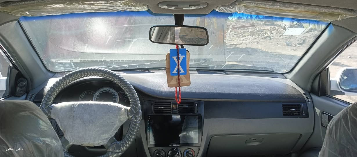 سلام عليكم اوبتره لبيع 2011 السعر 70وبيه مجال ***********
