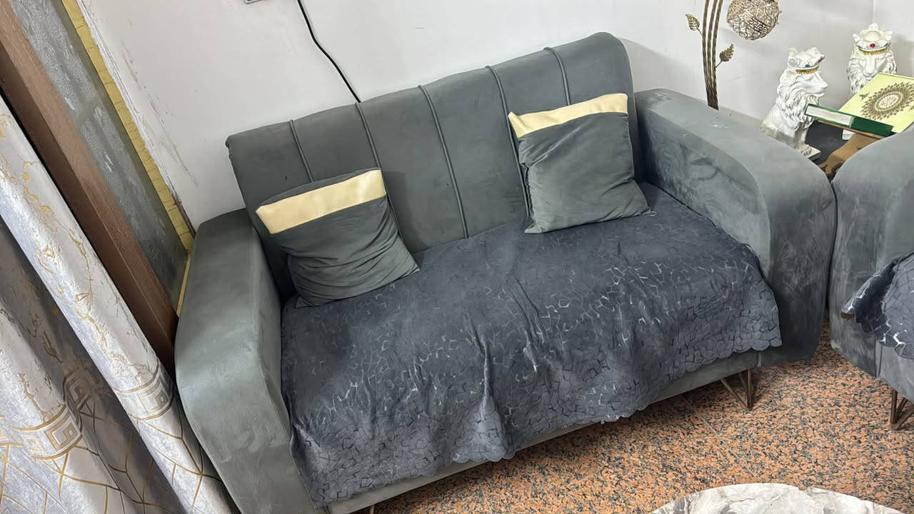 ياالله تخم عشر مقاعد  مع المفرش مابي اي ضرر 325بي مجال العنوان المشتل شارع الجامع


**إذا كنت صاحب هذا الإعلان وتريد حذفه لأي سبب، رجاءا أرسل رسالة إلى الدعم الفني**