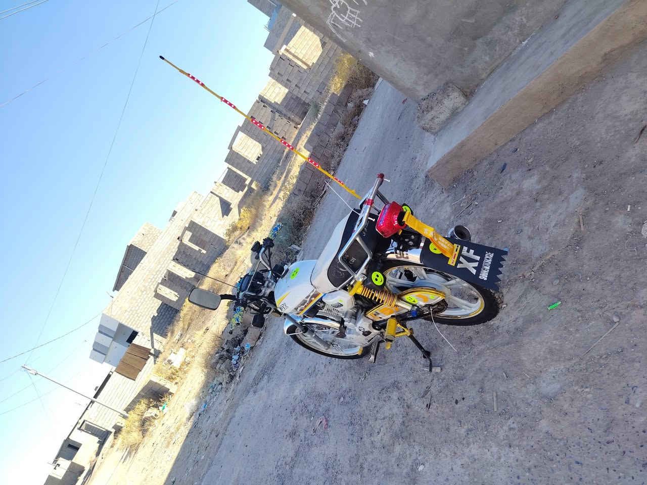 سلام عليكم
للبيع 

سيفان🏍🛵🏍🛵🛵🏍

موديل 2023✅✅✅✅

محرك جبير 🔧⚙️🔧🔧⚙️

مفتوح ✅✅🔧

كهربائيات شغال 🚥🚦🚥🚦

سلف شغال ✅✅✅✅

تخم تاير جديد ⭕🛞🛞✅✅

السعر 450 وبيه مجال 💵💵

مكانه قضاء العلم 

*********** 📲 📲 ***********

