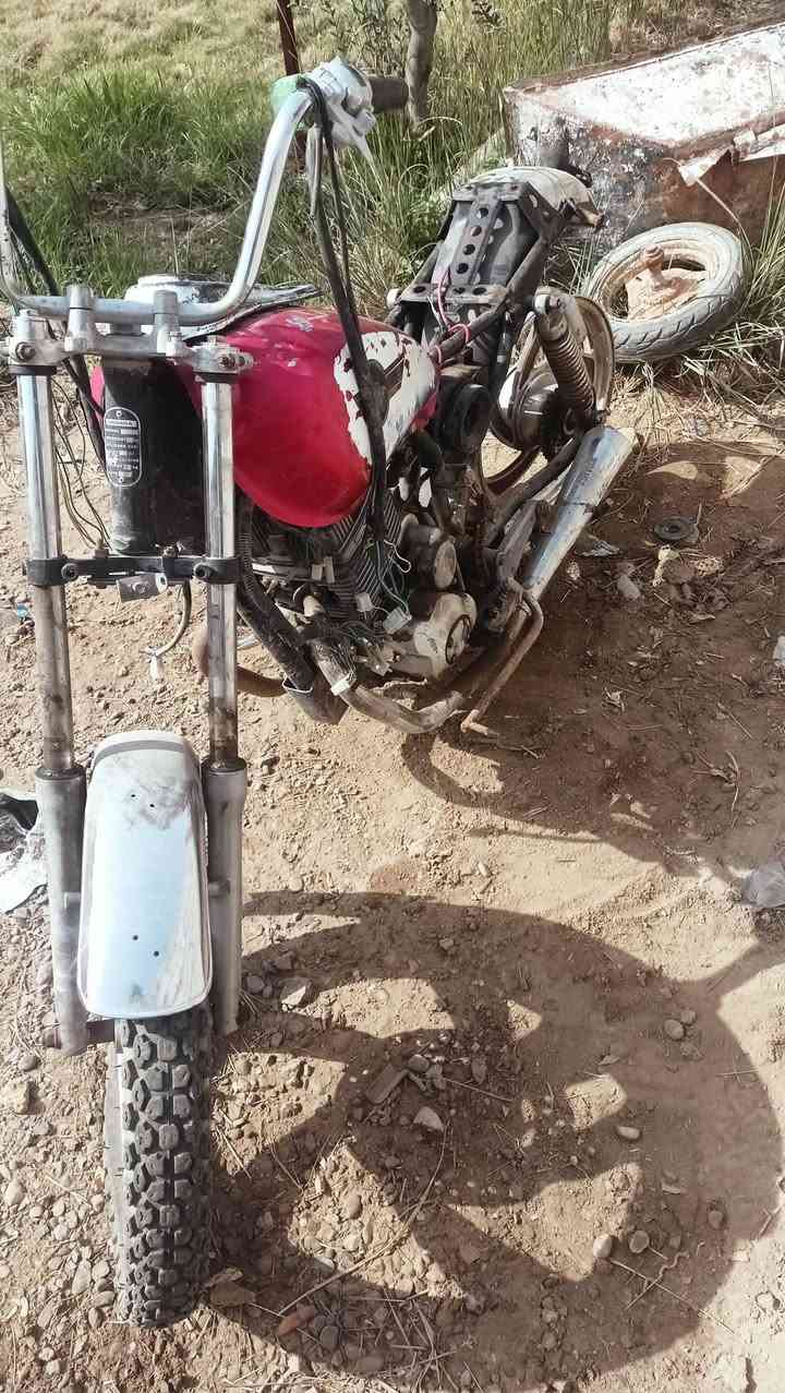 سلام عليكم 
جونده موديل 15 كلك محرك ما مفتوح اوياله جدد هنه وتوايرهن تانكي نضيف عوزه كهربائيات تشتغل 125 المكان بابل الحمزه الغربي ***********
