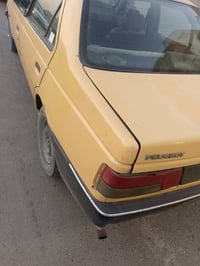 بيجو روى 2010 رقم انكليزي بغداد السيارة بأسمي سنويه لل28 رايدها 22 وبي...