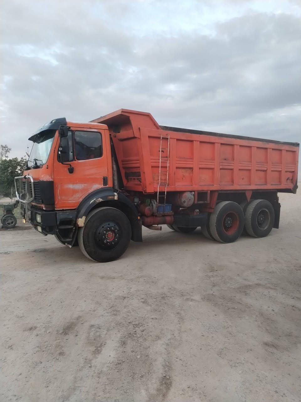 للبيع البي موديل. 82.   أثنى ابلاد قلاب. رقم انكليزي
دولي    مكينه 28 جديده مجموعة نص رباط. عدل
كير برميل للاستفسار ***********  او
*********** مكان السياره الديوانيه الشاميه
