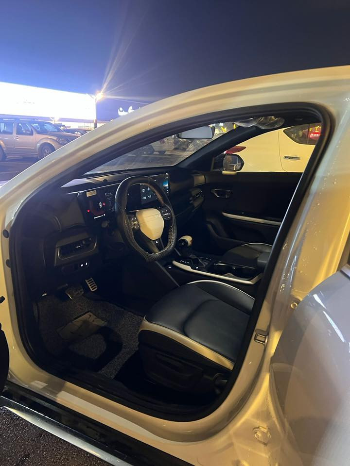 السلام عليكم اخوان للبيع K4 2025 خليجي بلاك اديشن ضمان الدوليه جي تي لاين فول الفول اعلى فئة ماشيه ٥ آلاف وشويه سيارة مكفوله كفاله عامه السعر ٢٢٣ وبيه مجال بسيط مكانه بغداد للاستفسار الاتصال ***********
