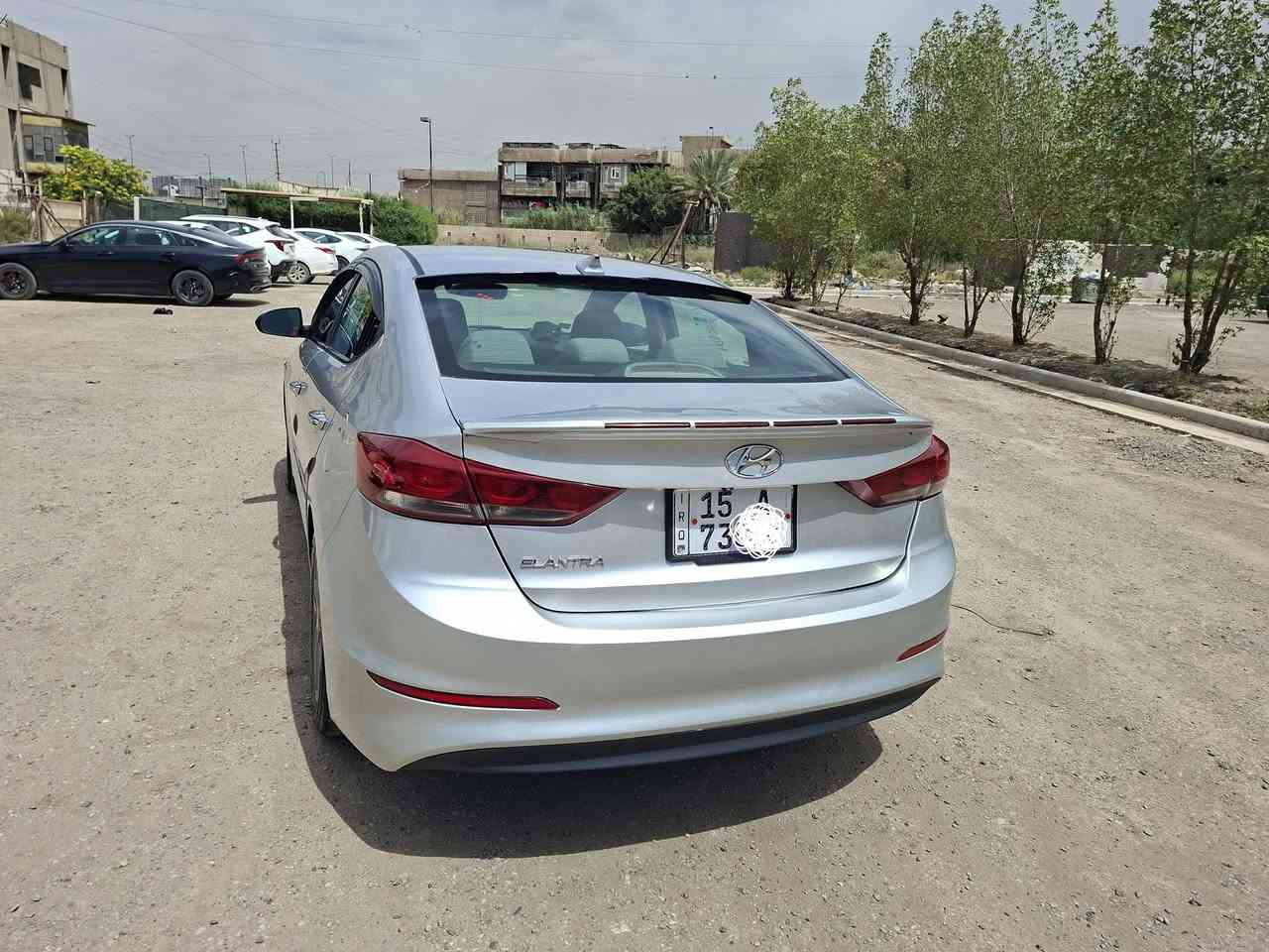 للبيع
النتره ٢٠١٨ 
سياره  جديده 
نص موصفات 
حادث سياره صوره موجود 
غير شي كلشي ما بيها 
صبغ فقط داير الرقم 
بجم كبس 
بدون دواخل 
سياره اي نقص ما بيها 
تبريد تدفه شغاله 
مكينه كير ما مفتوحات 
بدون اربيك 
تخم تايرات جديد 
رادار خلفي جانبي 
رقم  جديد بسمي تحويل ثاني يوم 
اي نقص ما بيها جاهزه سياره 
 

مكان سياره بغداد البياع 
سعرها ١٢٥ ورقه  
رقمي ***********
واتساب اتصال 
غير متاوجد ع الفيس
