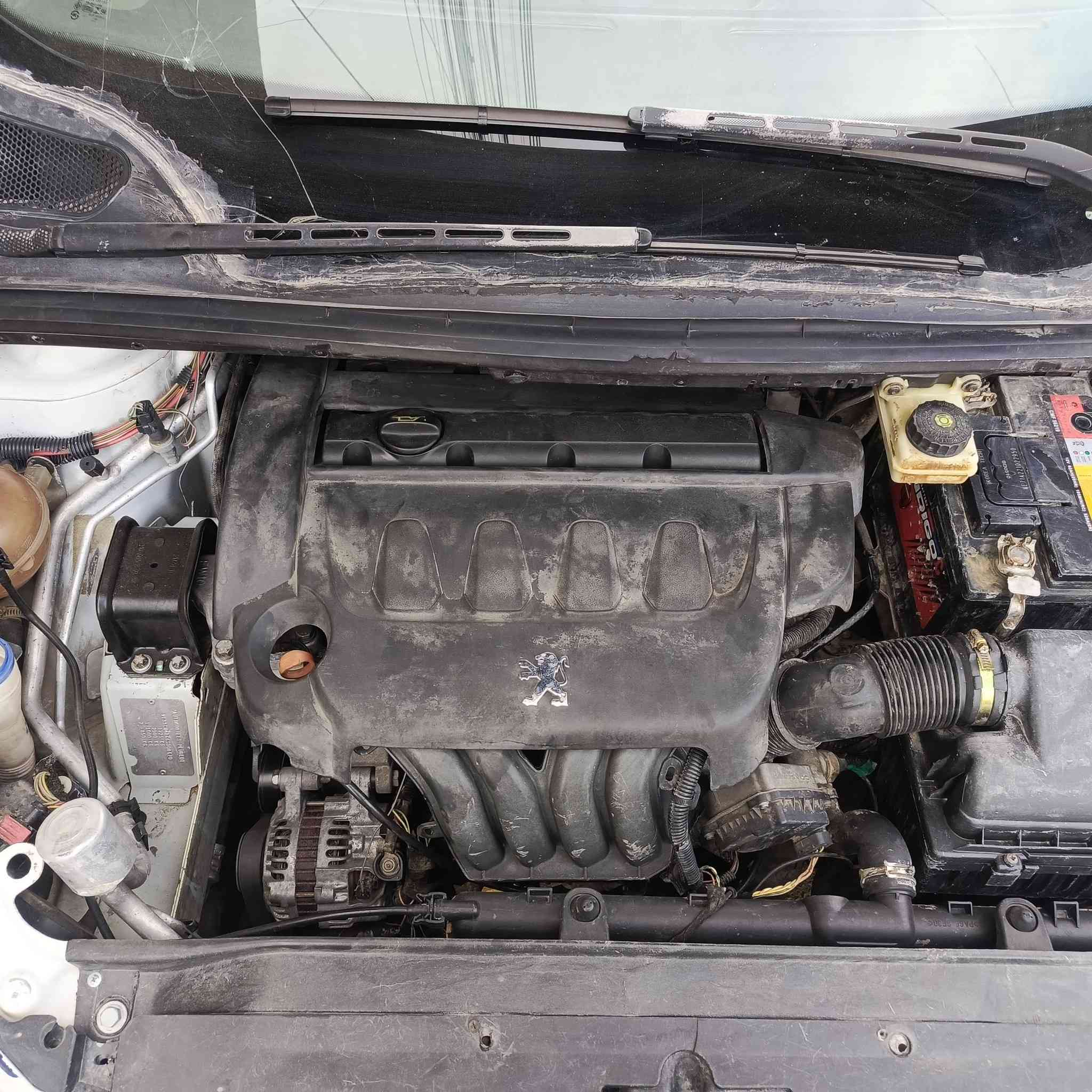 السلام عليكم
بيجو 307 موديل 2006 سيارة جاهزة من كلشي حدادية جديدة كاملة قبل اسبوع  مشتغلها كير ومحرك مكفولات ترايك للبصرة محرك 2200 سيارة بدون صبغ فقط باب سايق مبدل نفس اللون كهربائيات بلادية مملعوب بيها  السيارة بسمي تحويل  ثاني يوم 
السعر 51 قفل 
عنواني بغداد ***********
