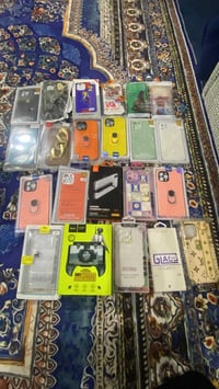 اي شخص عنده محل موبايلات محتاج كفرات او لزگات حماية للايفون متوفر عندي...