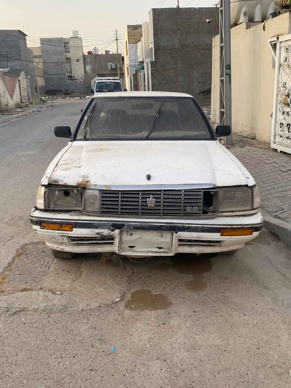 السلام عليكم سيارة سوبر ها، توب موديل 90 شغاله للبيع رقم انبار وكاله باسمي محرك جيد وكير جيد رايدها ب20 ورقه الشراي يراسلني وبيها مجال للشراي علرقم *********** مكاني بغداد
