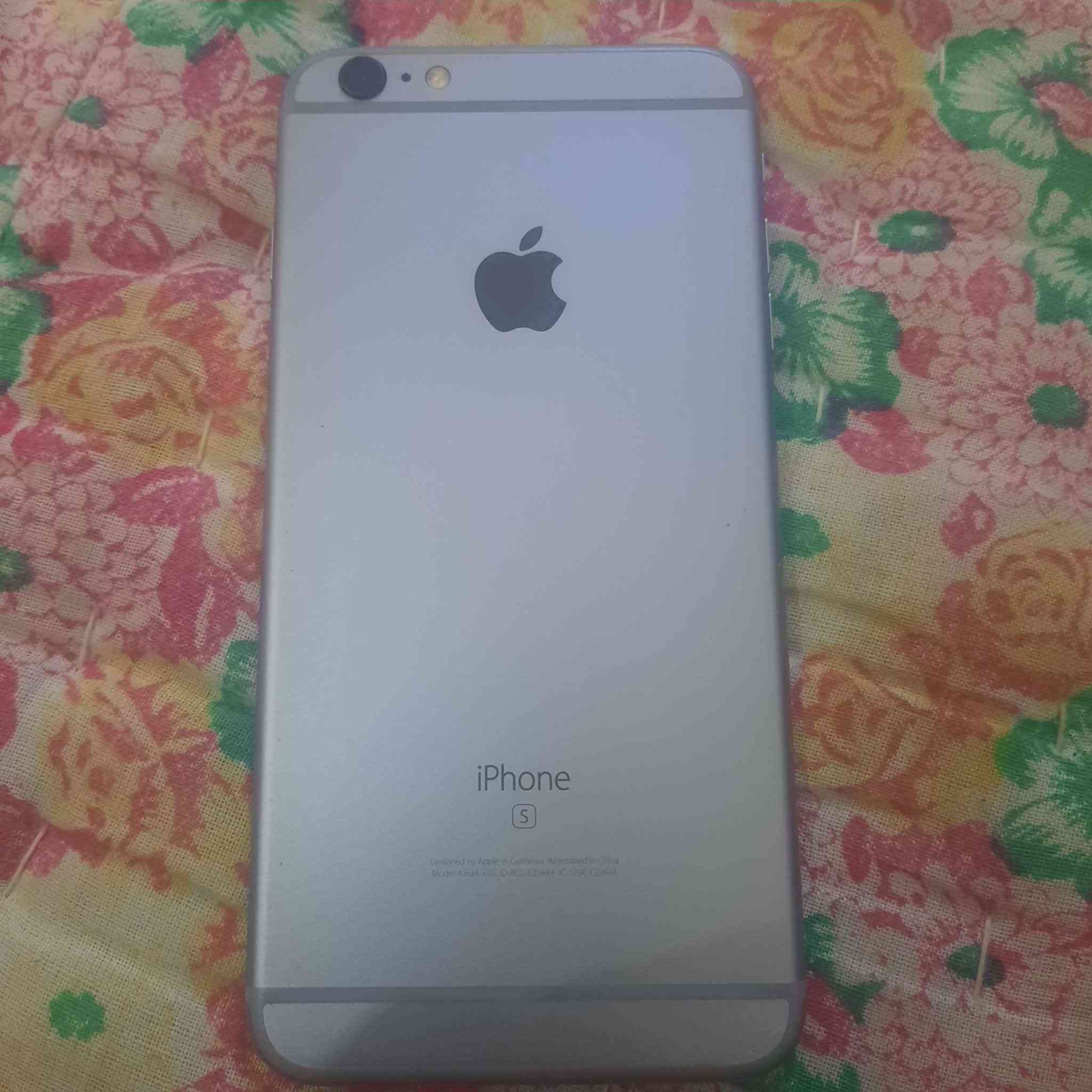 ايفون6sبلس للبيع 
ذاكره 128
بطاريه100
جهاز نضيف مثل ماموضح كدامكم 
شحن اتصال تكنيك فول 
قفله70
رقمي ***********
