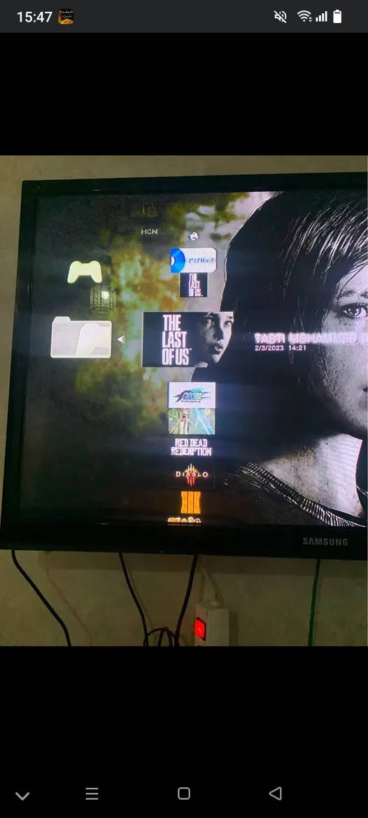 🎮🔥 للبيع بلاي ستيشن 3 (PS3) 🔥🎮
✅ شغال كامل وما بيه أي عطل
✅ يحتوي على 5 يدات تحكم بيه خلال يدات تشكل 
✅ بيه لعبة بيس 21 (PES 2021) ⚽
🔹 مكان موصل الجانب الأيمن.

📞 رقم الهاتف: 0657529076
📍 السعر: يُذكر عند التواصل


**إذا كنت صاحب هذا الإعلان وتريد حذفه لأي سبب، رجاءا أرسل رسالة إلى الدعم الفني**