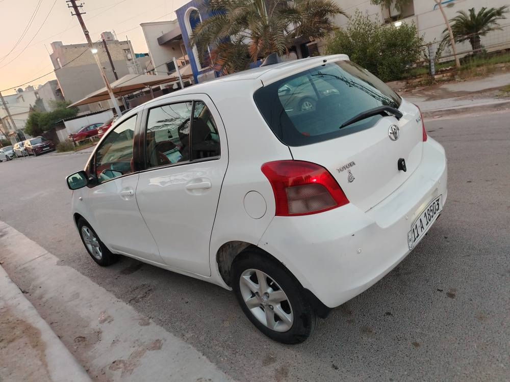 بلاديه بدون صبغ فقط ربع البنيد 
موديل 2007 محرك 1500
اوتوماتيك تبريد تدفئة
شاشتين مع كامرات عدد 2 داش كام
سنترلك ريمونت سويج عدد2
خم تاير جديد باتري جديد
صدر خلفي امامي جديد
سياره جاهزه ترايه موديل 25
شرط سياره بسمي رقم جديد تحويل مباشر
سعر 82 وبيها مجال للاستفسار على رقم *********** بغداد, العراق
