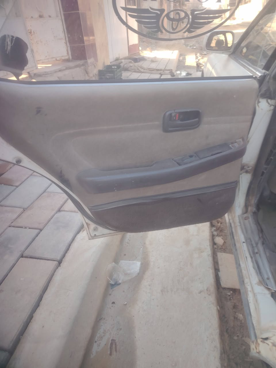 متاح مارك  سيرة كير ومحرك خير من لله جدد مبدليهن دواخل نضيفة يرادلهة تعمير من الخارج ب32وبيهة مجال قليل مكاني ديالئ خالص  تحويل مباشر ***********
