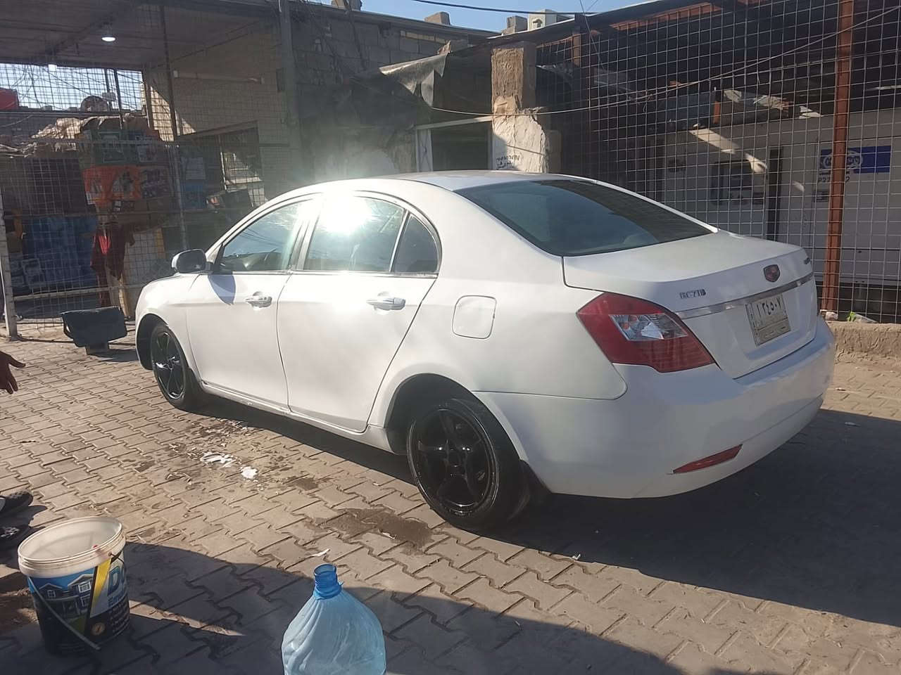 السلام عليكم للبيع سياره شيري ام كراند مكينه كير كورلا توه شادهن بعدهن بل ضمان حداديه جديده خلفيه وماميه السياره مكفولا من الدعمه اليساره مصبوقه عام جماليه العنوان بصره السعر 47رقم الهاتف ***********
