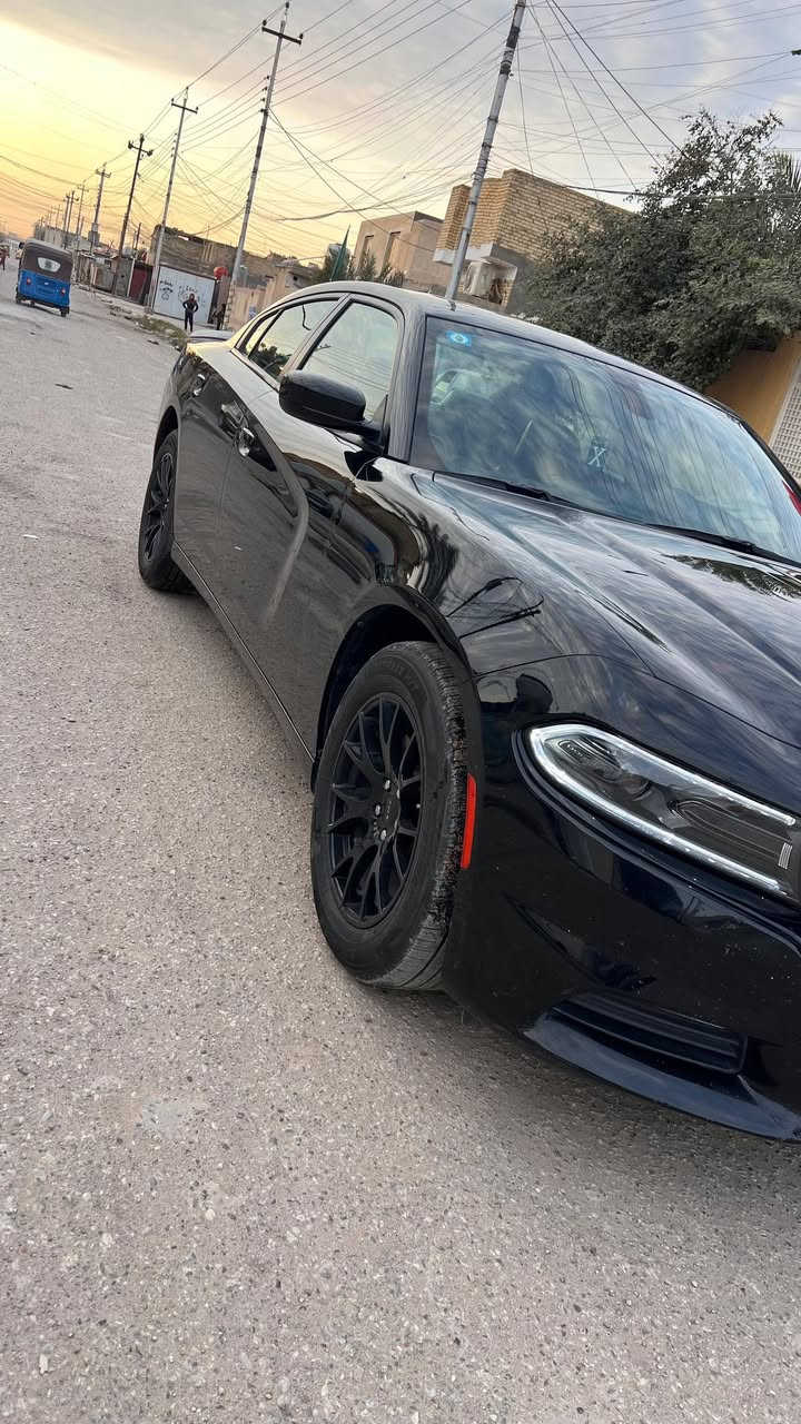 السلام عليكم... جارجر 22 اصل اصل بسمي رقم بغداد انكليزي السياره فول للأخير بدون ذكر المواصفات ماشيه 108 سياره جاهزه ماذب عليه 1000 دينار حداديه تخم تاير ريحت الشركه بيه سياره بيه بارد بطرف الباب الخلف السائق موضح بالمقطع وبيه طخه بدعاميه الخلفيه خفيفه بس بالقفل مال الجنطه فقط لاواصله حوض ولا كلشي والباقي كفاله السياره وارد كندي السعر المطلوب 228 بيه مجال بسيط للاستفسار الاتصال على الرقم *********** العنوان ذي قار قضاء الشطره
