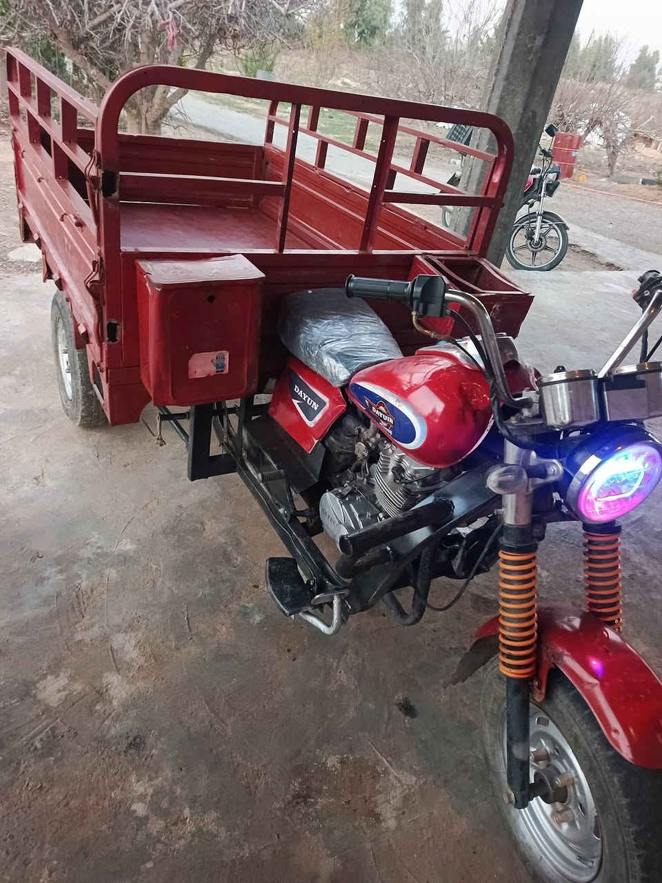 ستوته دايوان للمراوس بستوته اتعب منه انضف منه وحسب الاتفاق تايرات نضاف كهربايات كله شغاله محرك لاتنقيص ولا تبخير محرك ناعم اتصال ***********
