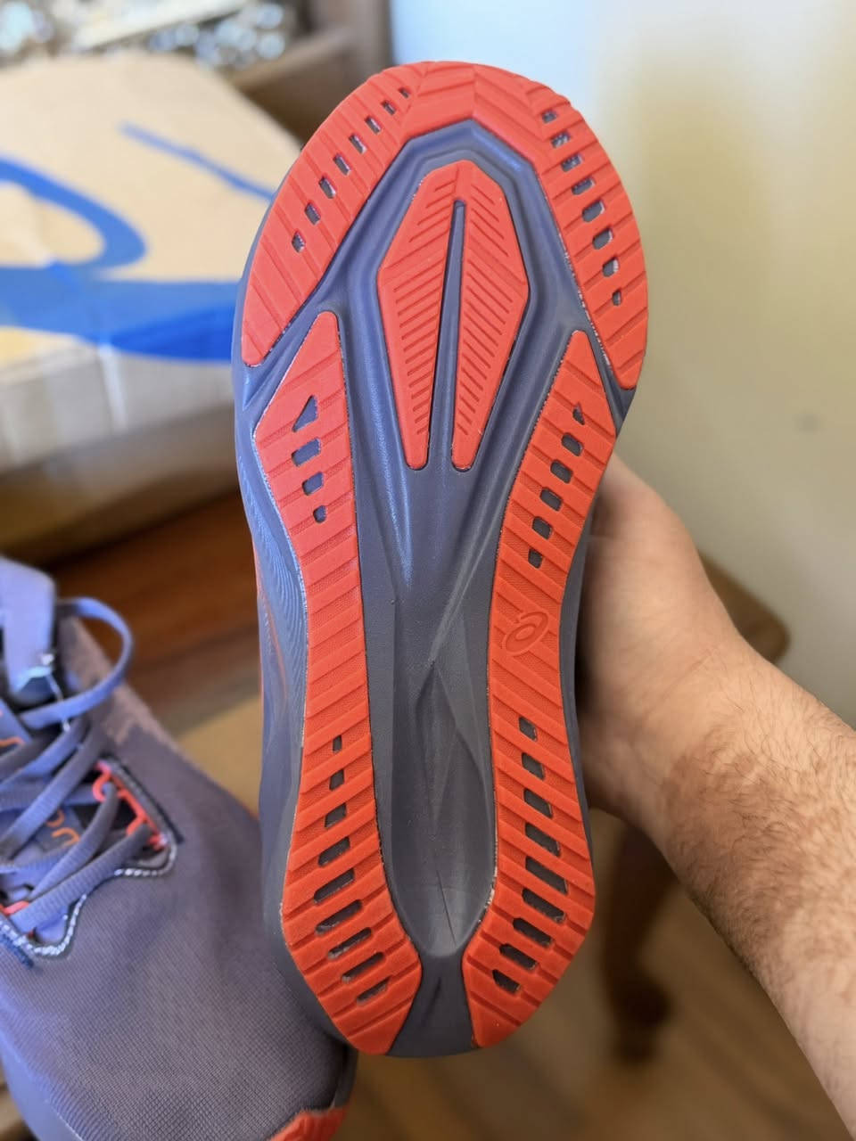 بوتين رياضي من ماركة ASICS Novablast 5
جديد لوك
التفاصيل موضحة بالصور 
الحجم42 بس يلبس 40 او 41 
باقي التفاصيل موضحة بالصور الطول والعرض هم موضحة بالصورة 
السعر 35 الف شامل التوصيل و بالعافيه


**إذا كنت صاحب هذا الإعلان وتريد حذفه لأي سبب، رجاءا أرسل رسالة إلى الدعم الفني**