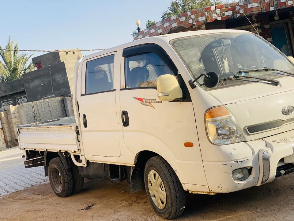 سلام عليكم كيا دبل قماره 2008 مسكر مكفولة من الحادث كير مكينه مكفولات رقمها بابل مكاني سماوه راعيها بالحلة تريد مداور مكاتبه ماكو مشكله واتساب اتصال بالخدمة 
سعرها $ 102  بيها مجال قليل مرواس بصالون النترا سيراتو حديث 
***********
